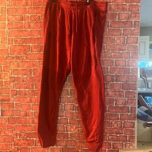 Gymshark Red Men's Jogger Sweatpants size large color brick color (Rm80)